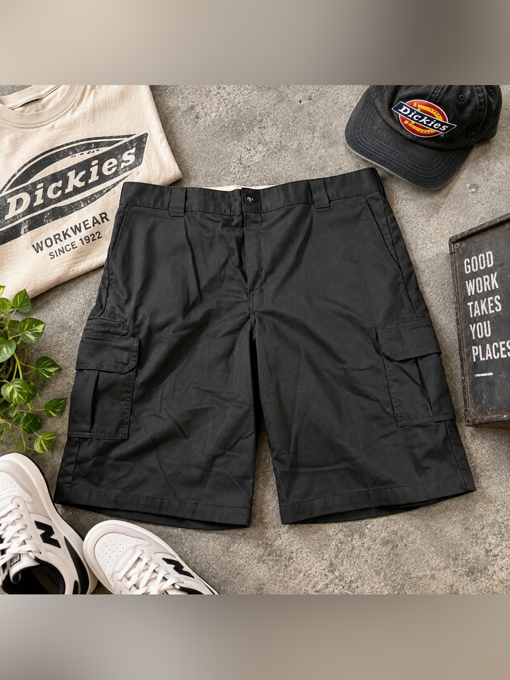 Dickies FLEX Black Cargo Shorts Mens 44 Relaxed Fit Workwear Utility Skate